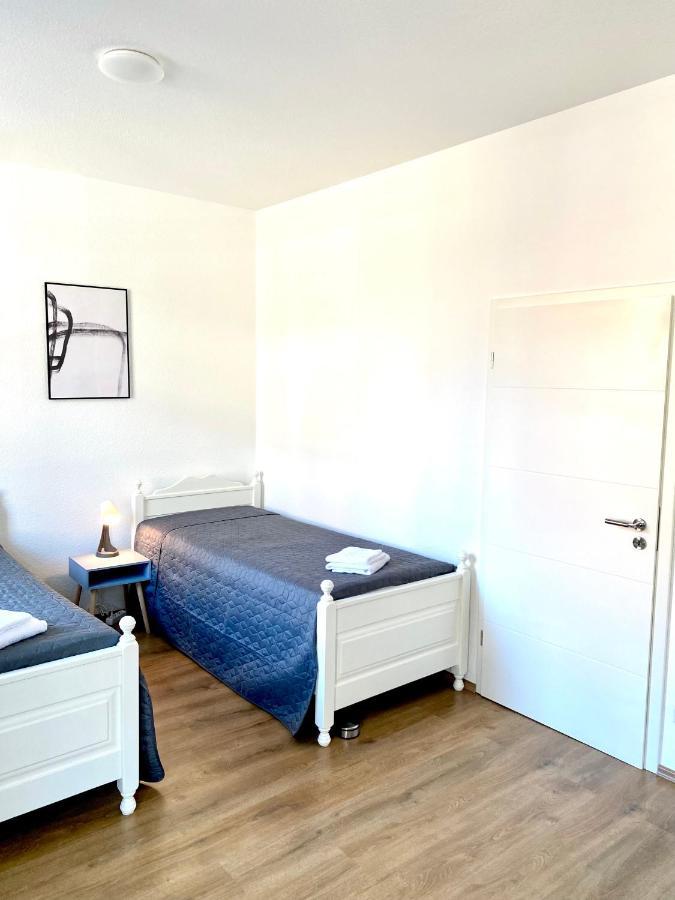 2 Rooms, Free Parking, 25 Min To Duesseldorf, 150 Mbps Wlan Duisburg Exterior foto